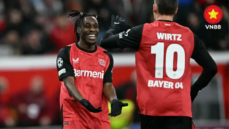 Jeremie Frimpong hội ngộ đồng đội cũ tại Liverpool