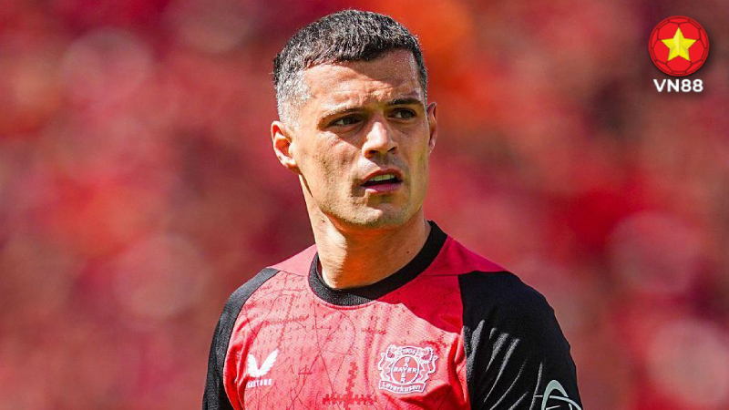 Granit Xhaka trở lại EPL, bắt đầu hành trình mới của tiền vệ tài năng