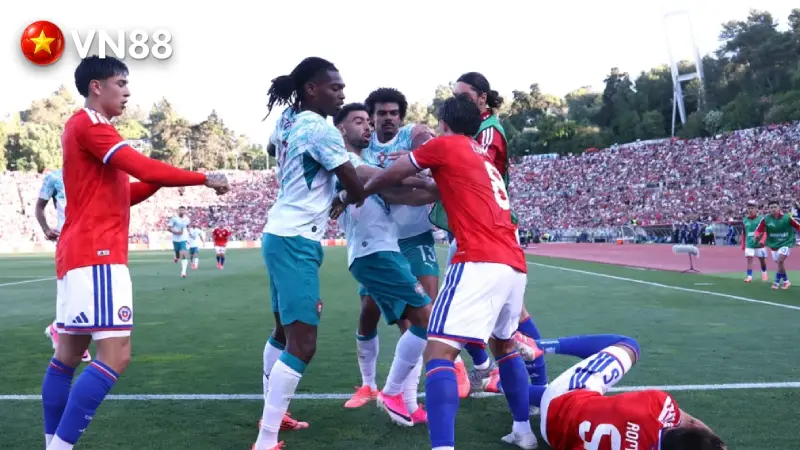 Cận Cảnh Pha Xô Xát Của Rafael Leao Trận Gặp Chile