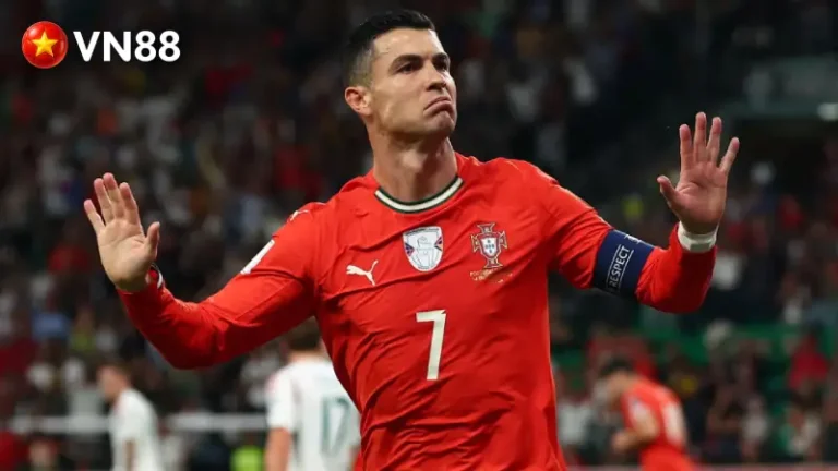 Ronaldo phá hai kỷ lục World Cup