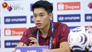 Đình Bắc phát biểu trước trận đấu
