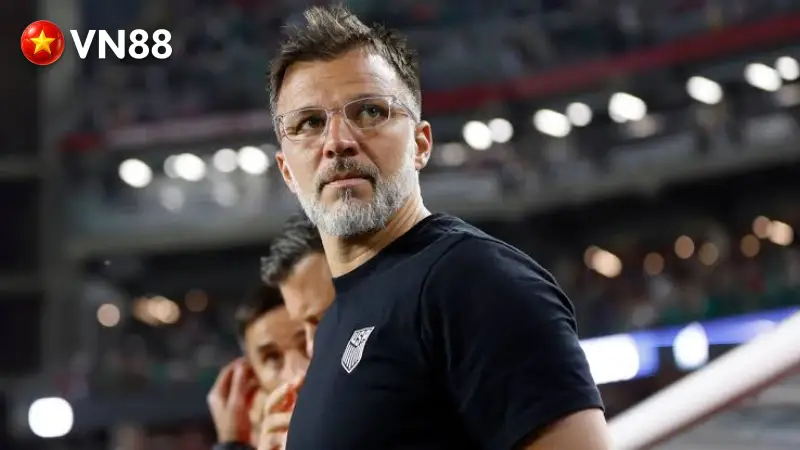 HLV Thái Lan, ông Anthony Hudson