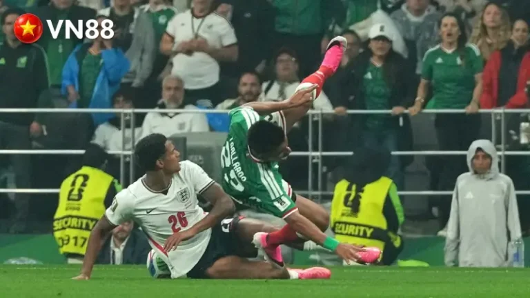 Jarell Quansah Bị Treo Giò Hết Bán Kết, Thomas Tuchel Nổi Điên Với FIFA