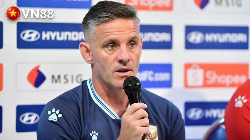 HLV John Herdman có những toan tính riêng