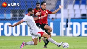 Indonesia (áo trắng) mới đây đánh bại Timor Leste