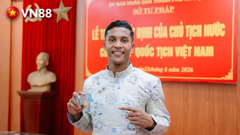 Adou Minh nhận quốc tịch Việt Nam hồi cuối tháng 8/2026