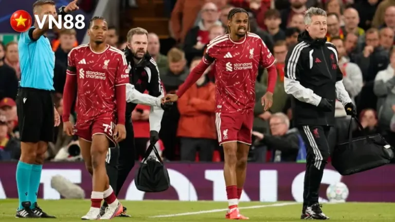 Barcola Chấn Thương Nặng Ngay Trận Đầu Tiên Sân Anfield