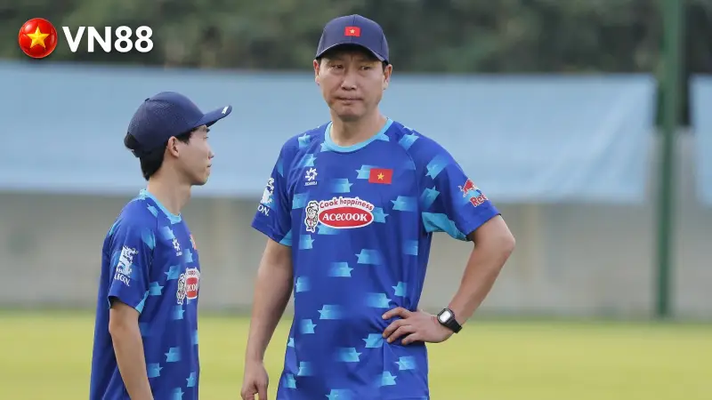 HLV Kim Sang-sik làm mới ĐT Việt Nam đấu ASEAN Cup