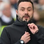 HLV Roberto De Zerbi cấm cầu thủ Tottenham dùng điện thoại trong các bữa ăn