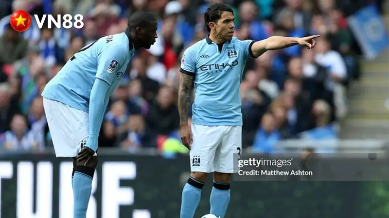Tevez và Yaya Touré góp công lớn vào bước tiến của Man City